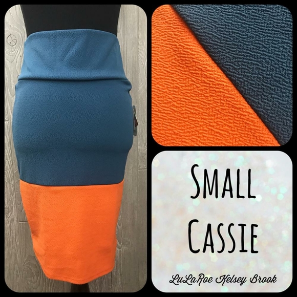 Lularoe Small Cassie - Picture 1 of 1